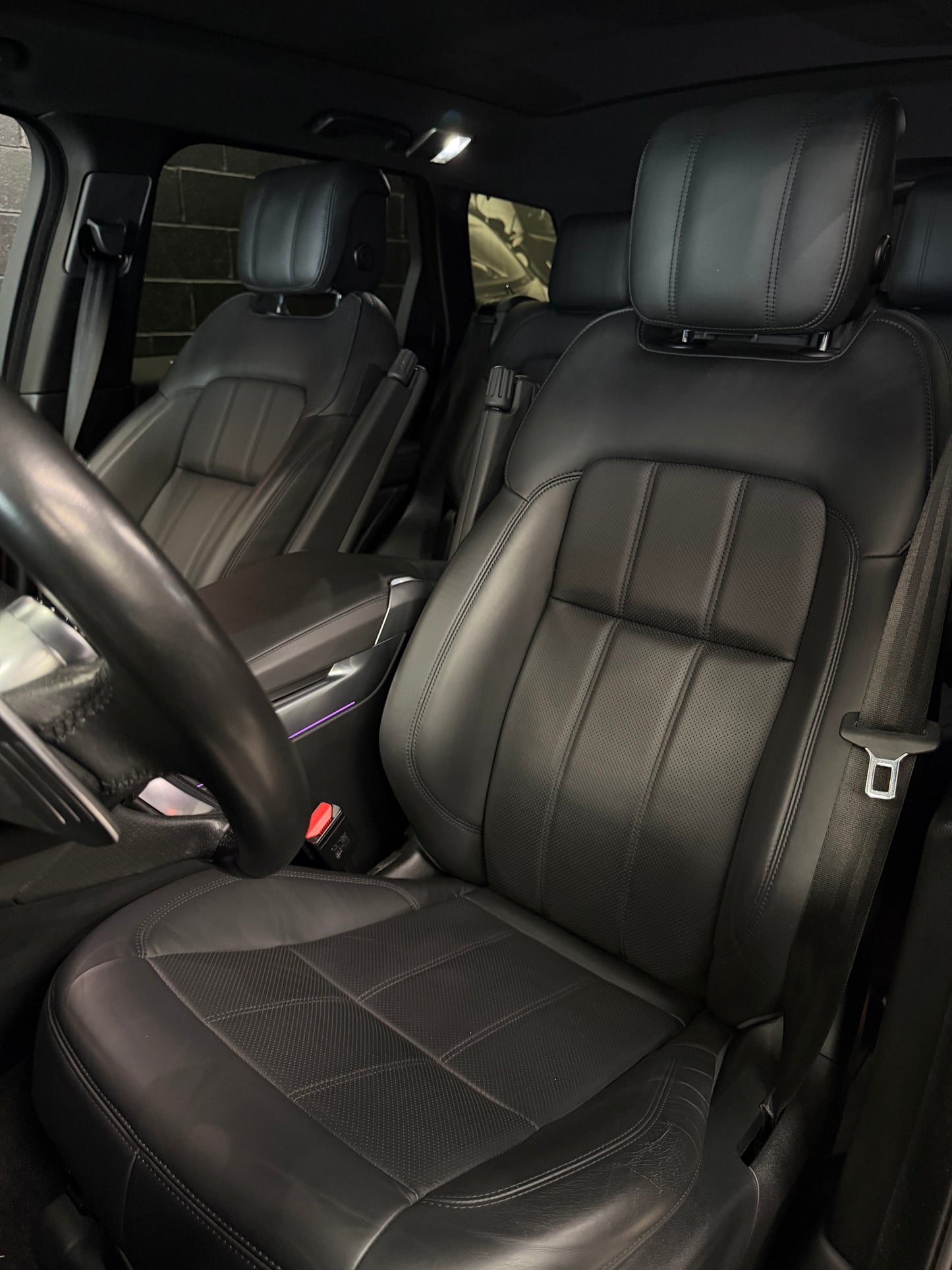 Range Rover SV