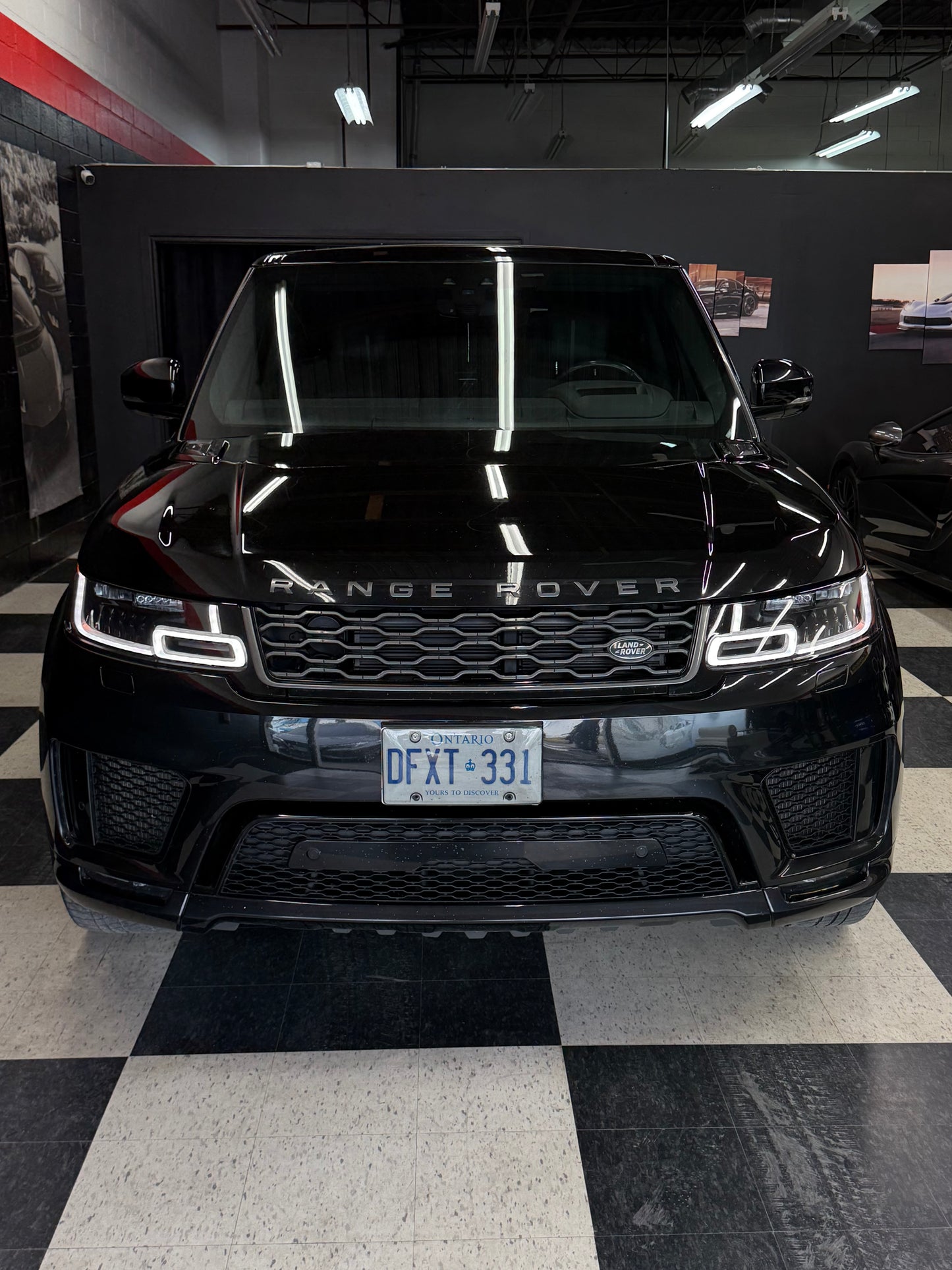 Range Rover SV