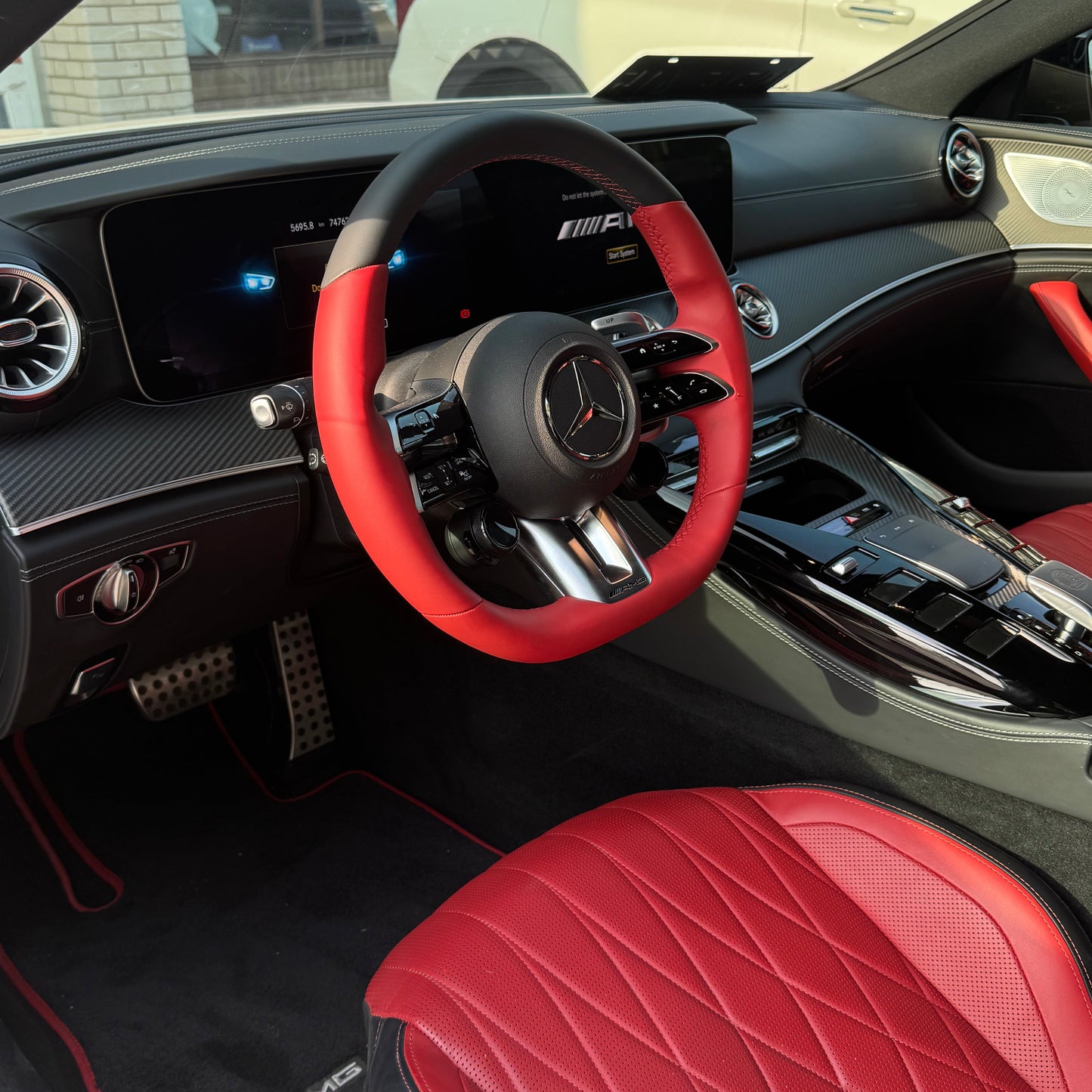 Mercedes GT53 AMG