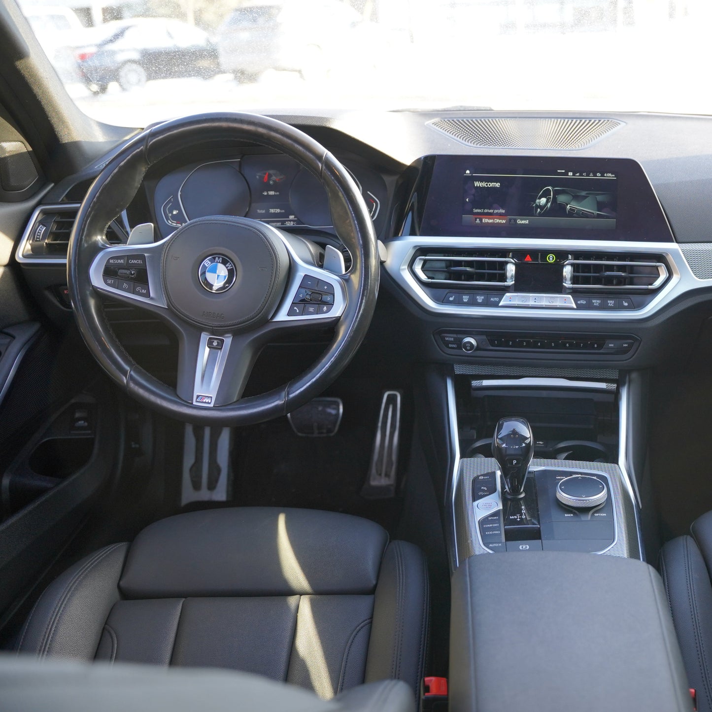 BMW 330i