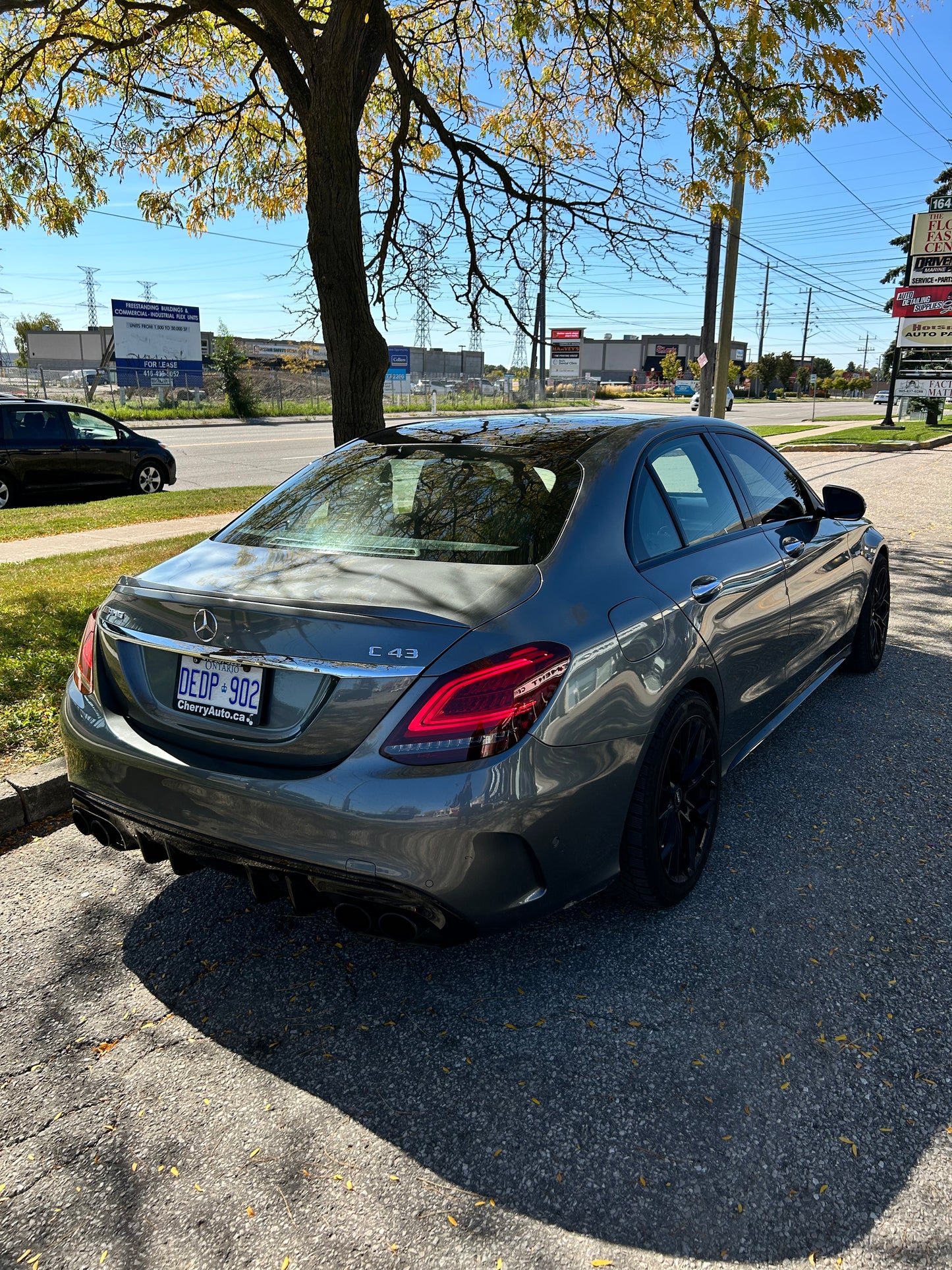 Mercedes C43 AMG (GREY)